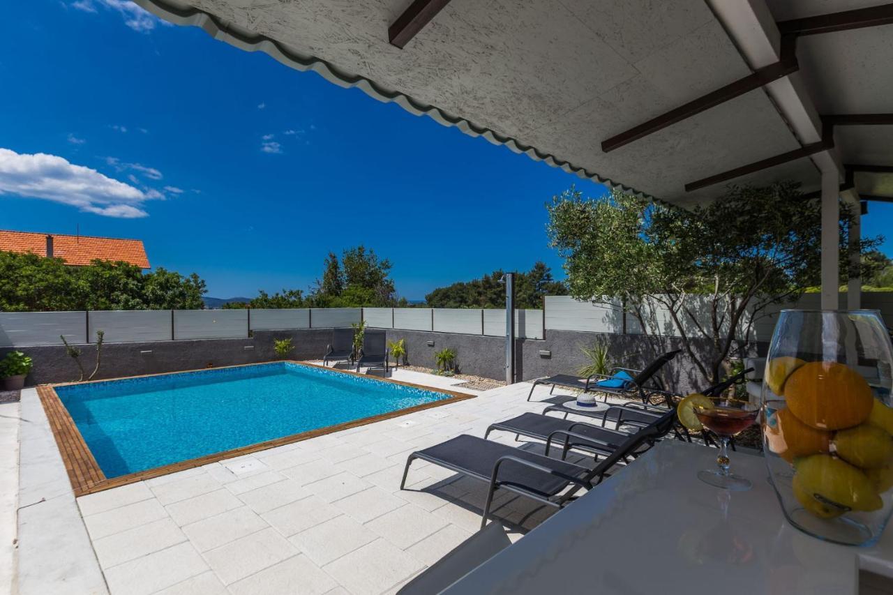 Katina Apartment With Private Pool * Zadar