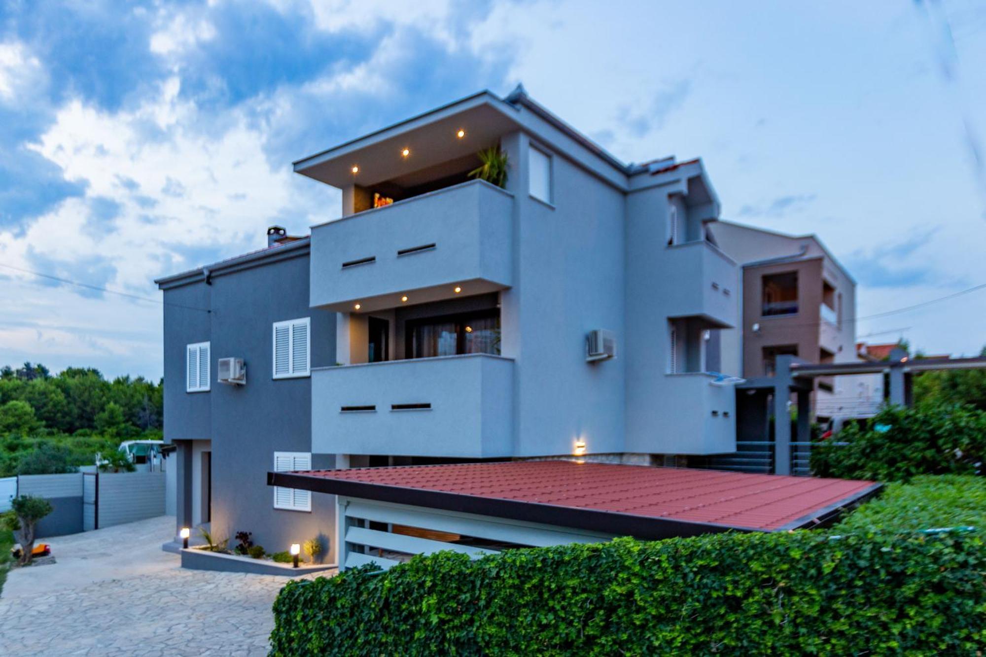 Katina Apartment With Private Pool